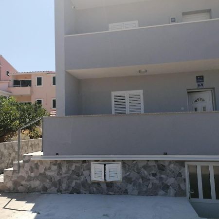 Apartment Slavica โตรกีร์ ภายนอก รูปภาพ
