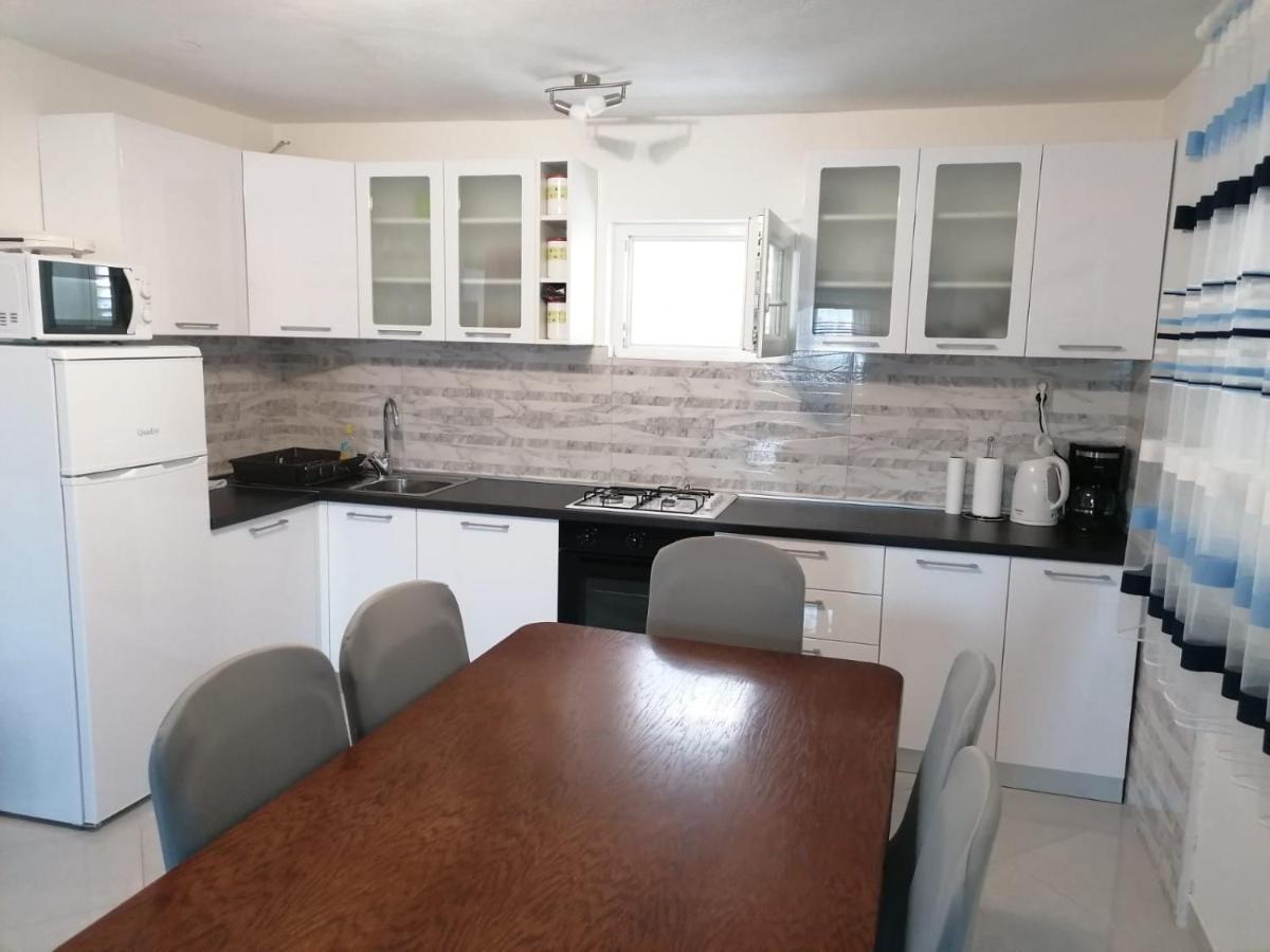 Apartment Slavica โตรกีร์ ภายนอก รูปภาพ
