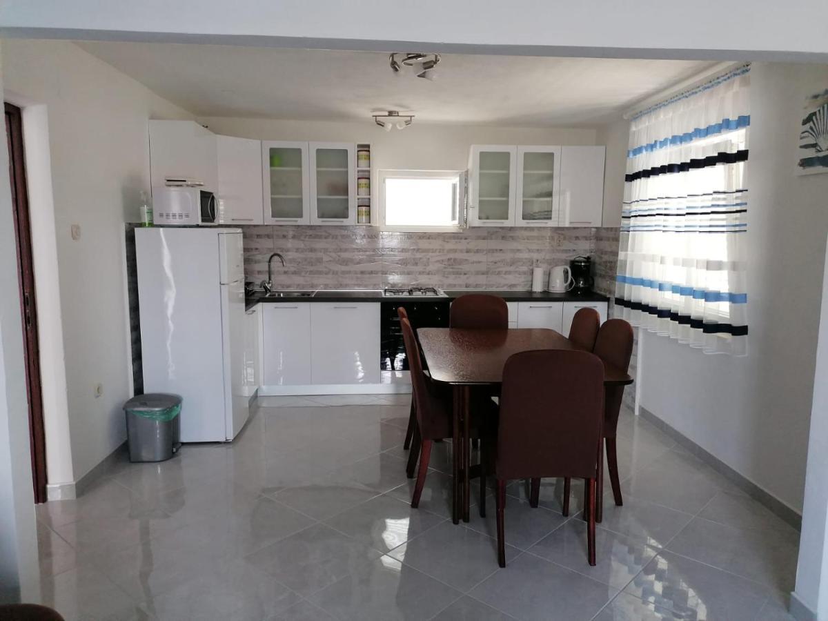 Apartment Slavica โตรกีร์ ภายนอก รูปภาพ