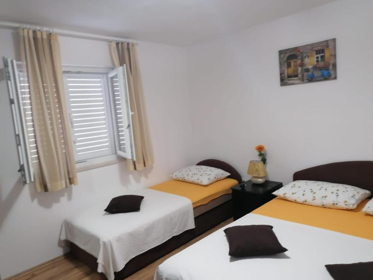 Apartment Slavica โตรกีร์ ภายนอก รูปภาพ