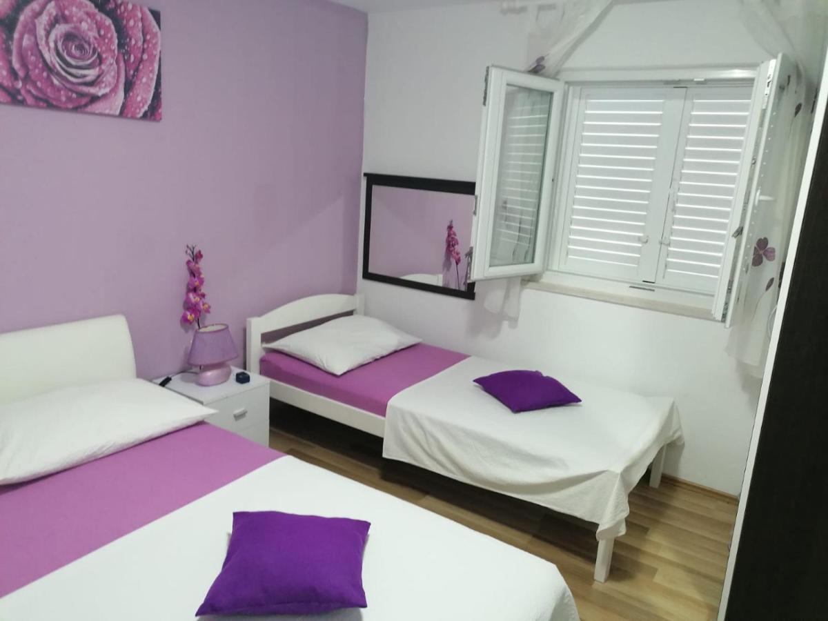 Apartment Slavica โตรกีร์ ภายนอก รูปภาพ